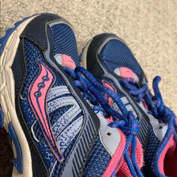 Saucony girls tennis shoes - Picture 2 of 4